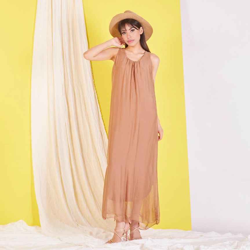BZNA elegantes ärmeloses Kleid Camel aus Seidenchiffon Seidenkleid   oneSize