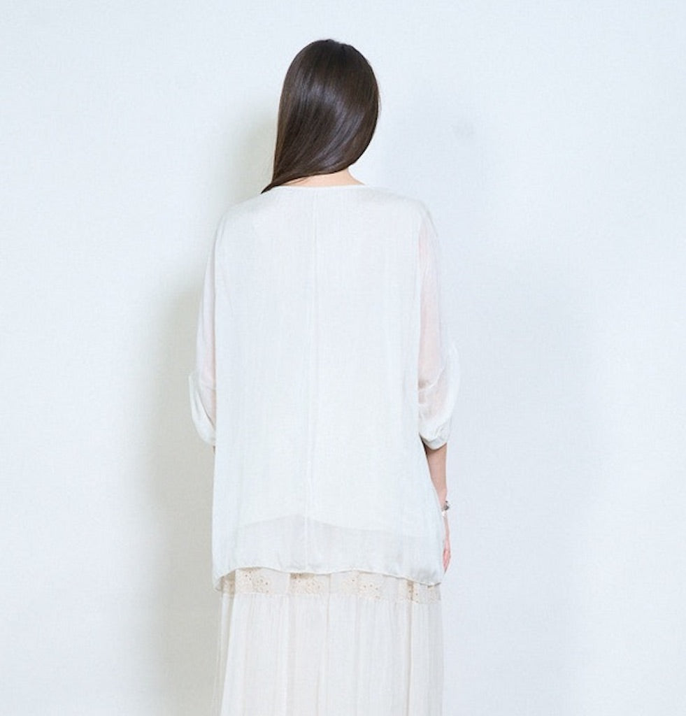 BZNA Bluse mit Seide Gestickte transparente Langarmbluse mit V-Ausschnitt - B Z N A