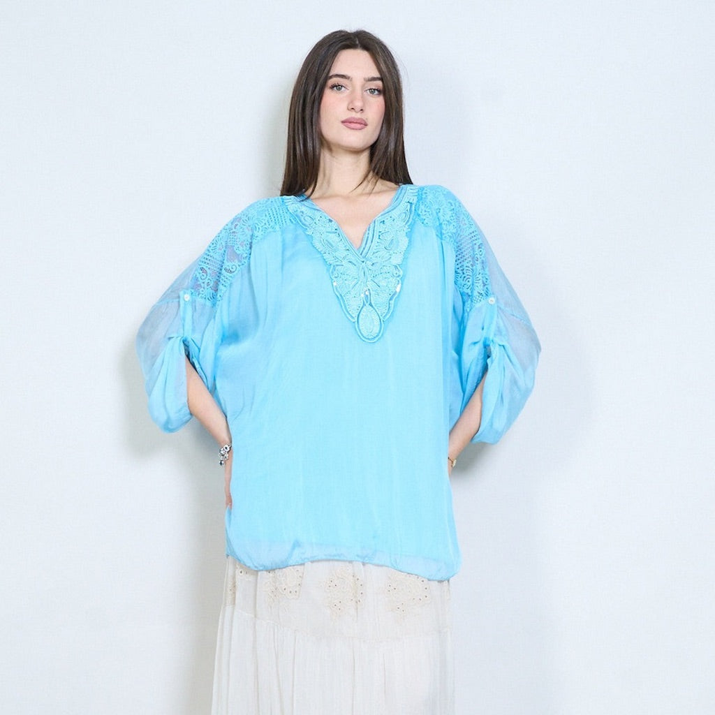 BZNA Bluse mit Seide Gestickte transparente Langarmbluse mit V-Ausschnitt - B Z N A