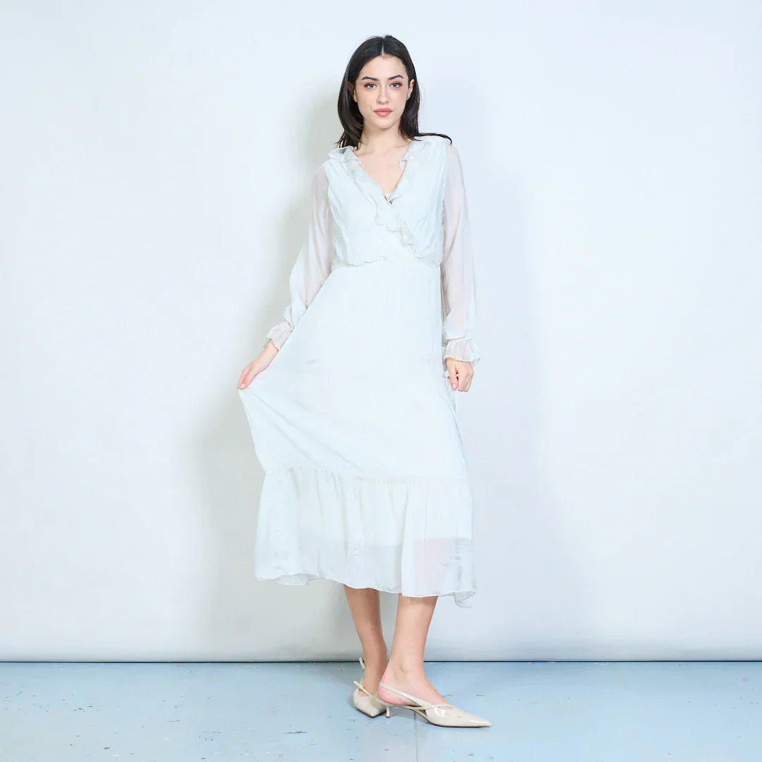 BZNA Kleid Elegantes gestuftes Maxikleid mit Rüschen und Wickelausschnitt Seidenchiffon Seidenkleid oneSize - B Z N A