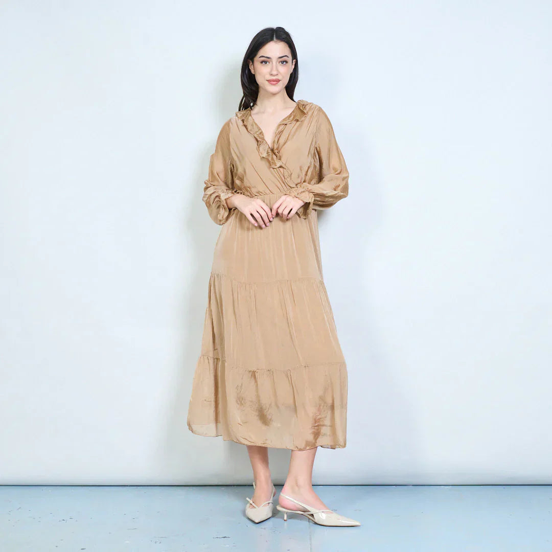 BZNA Kleid Elegantes gestuftes Maxikleid mit Rüschen und Wickelausschnitt Seidenchiffon Seidenkleid oneSize - B Z N A