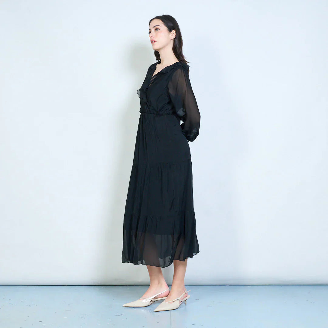 BZNA Kleid Elegantes gestuftes Maxikleid mit Rüschen und Wickelausschnitt Seidenchiffon Seidenkleid oneSize - B Z N A