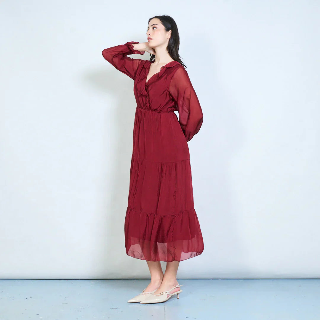 BZNA Kleid Elegantes gestuftes Maxikleid mit Rüschen und Wickelausschnitt Seidenchiffon Seidenkleid oneSize - B Z N A
