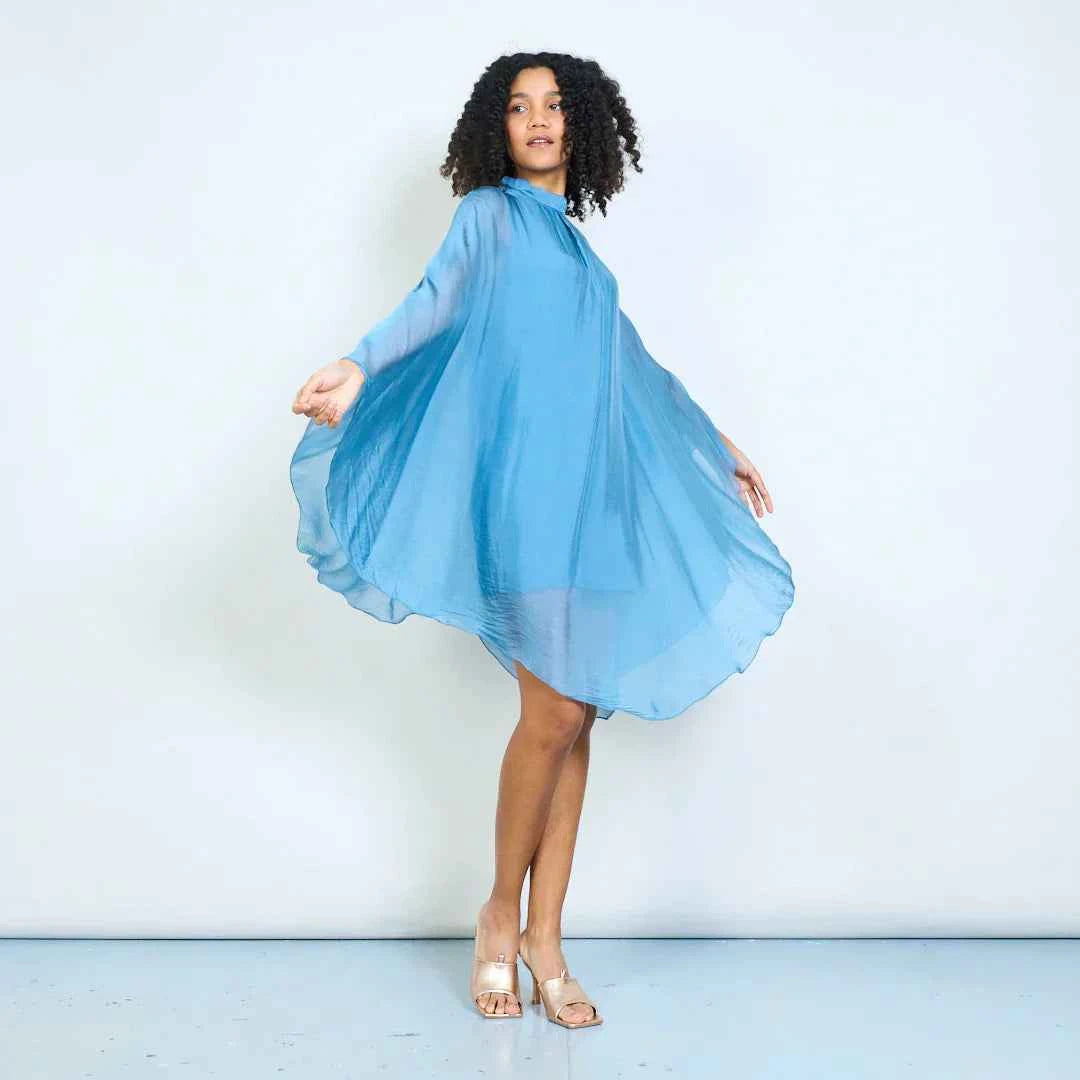 BZNA Kleid fließend fallendes Midikleid mit Stehkragen und Akzent am Rücken oneSize