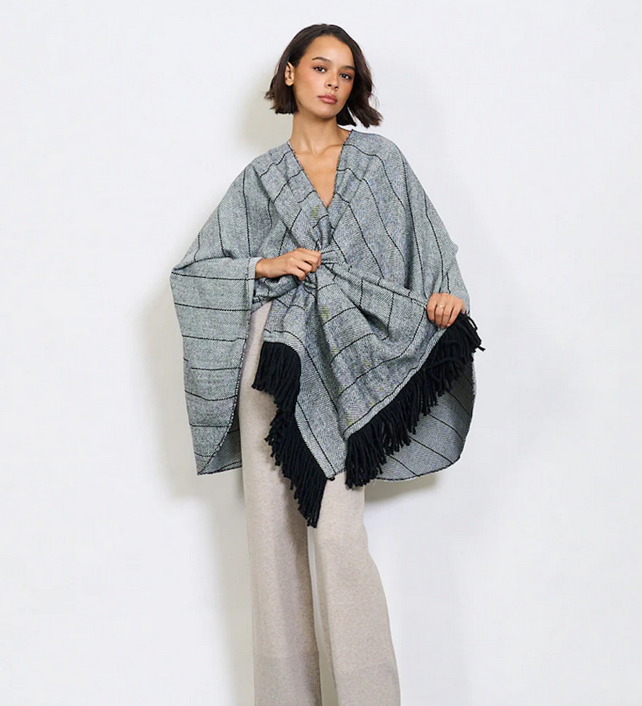 BZNA Strickponcho in Schwarz -Fischgräten-  Wolltuch mit Fransen - Poncho MADE IN ITALY