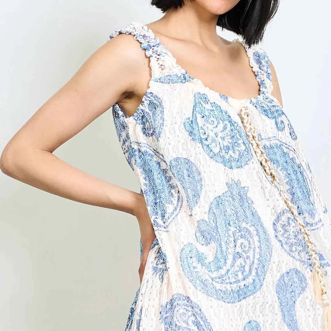 BZNA Sommer Weiß Paisley Textured Smocked Gurt Long Kleid mit geflochtenem Quasten oneSize