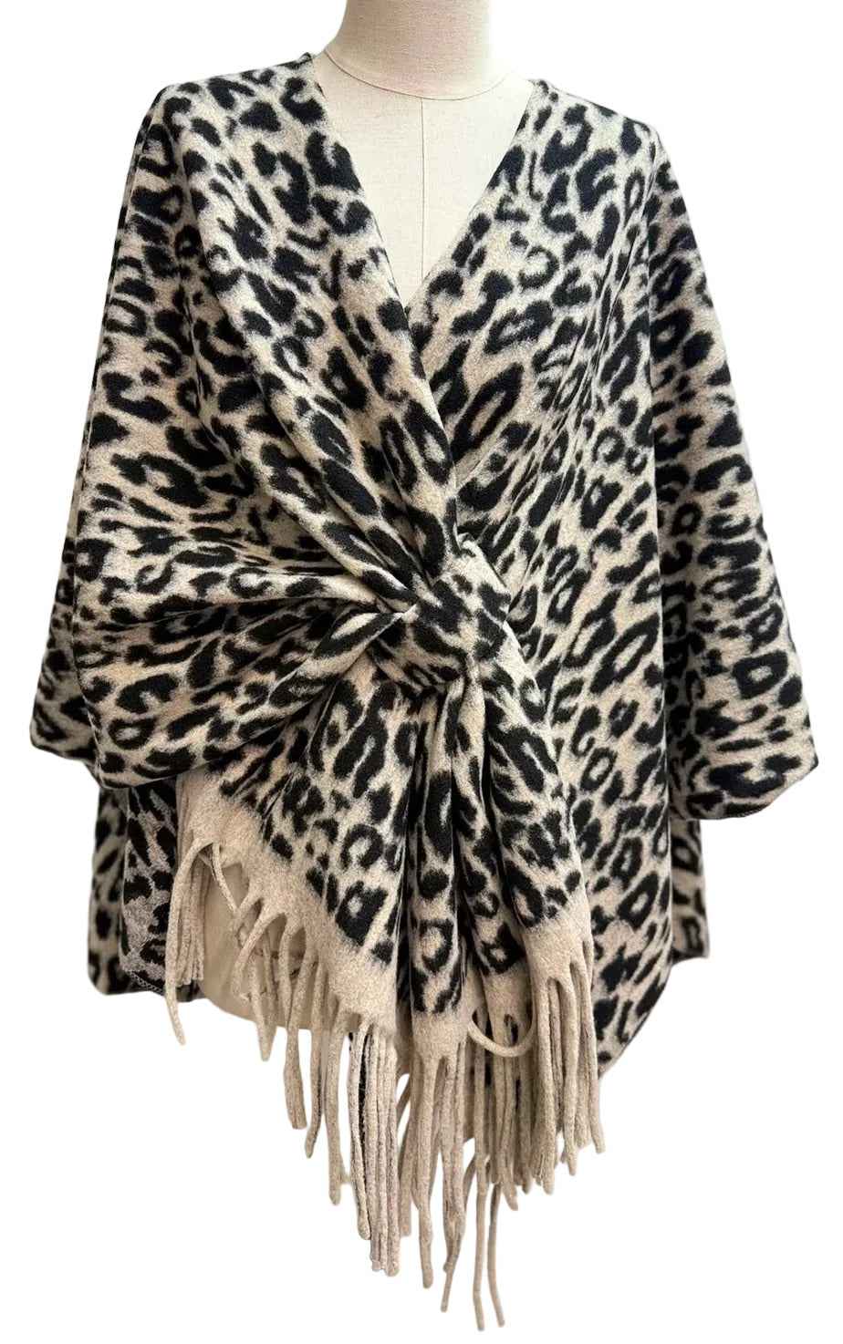 BZNA Strickponcho in Weiß - Wolltuch mit Fransen - Poncho MADE IN ITALY