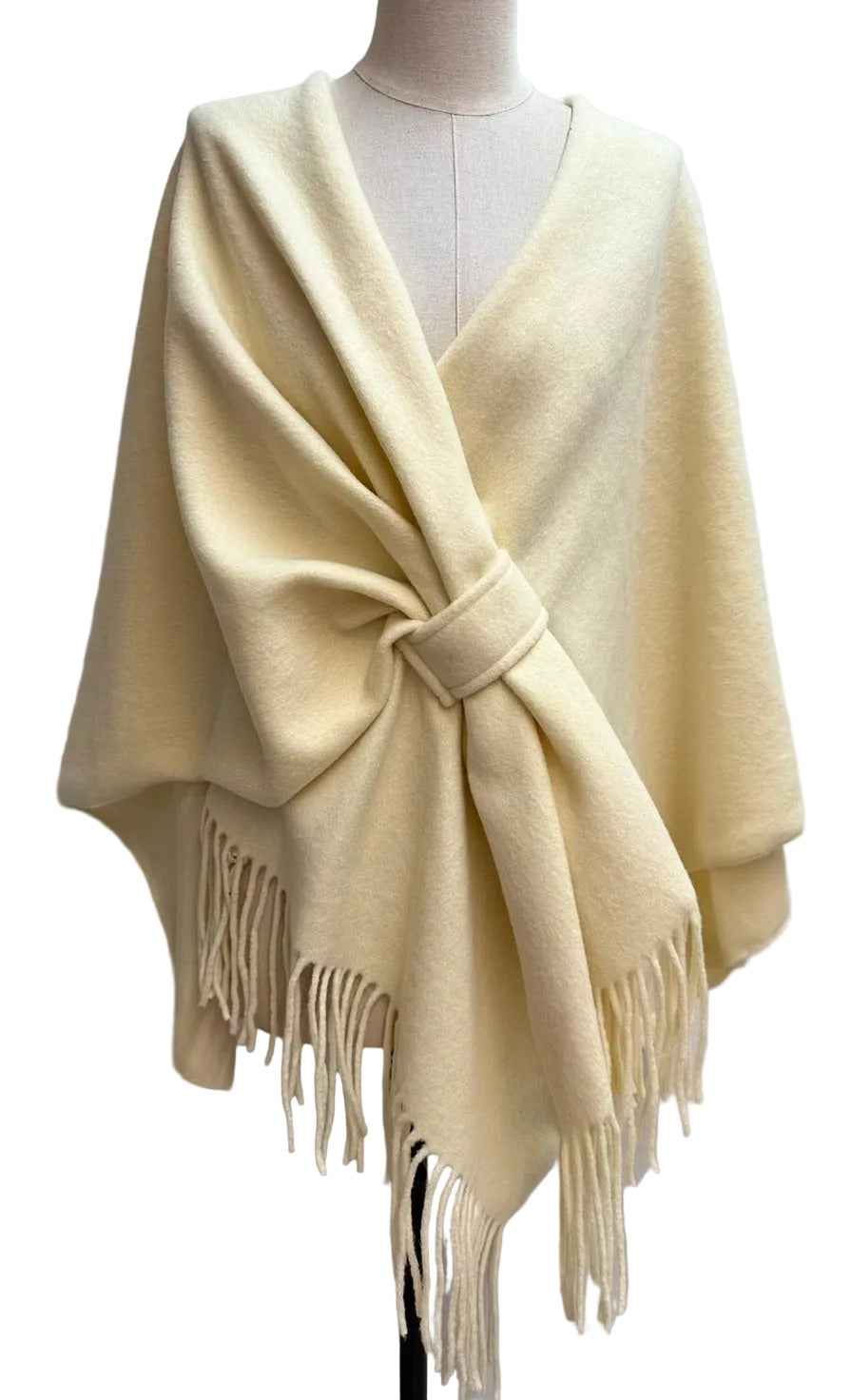 BZNA Strickponcho in Creme - Wolltuch mit Fransen - Poncho MADE IN ITALY