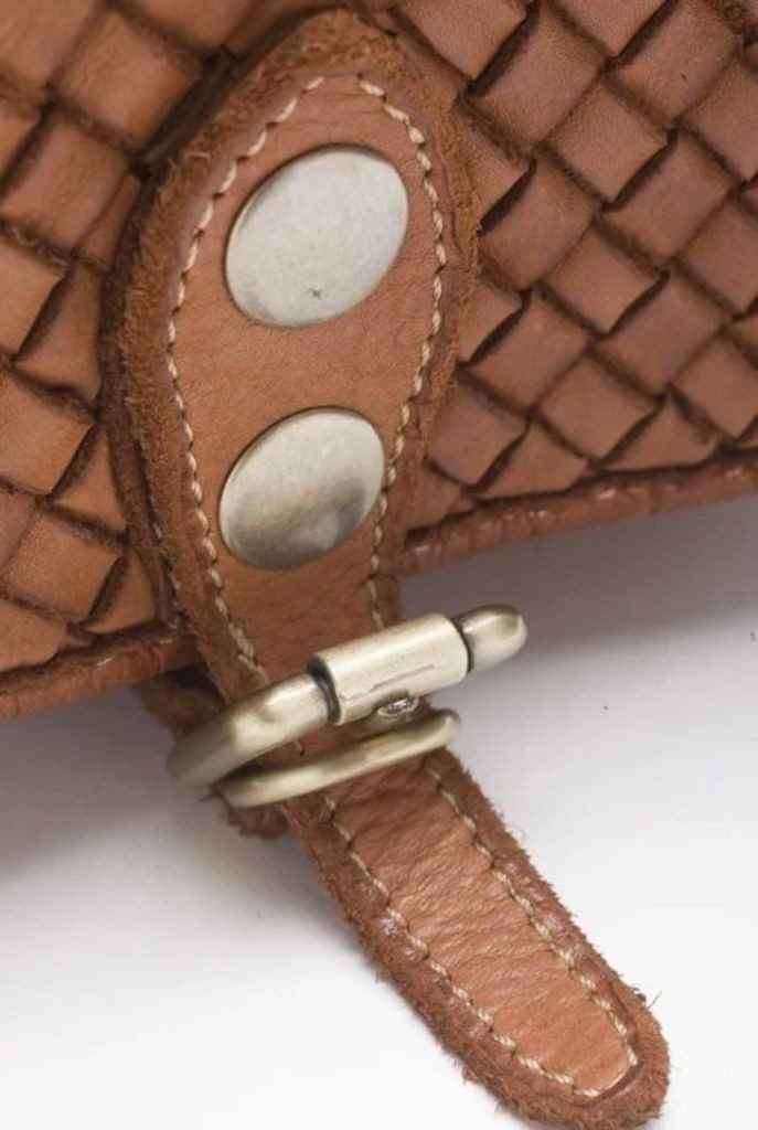 BZNA Schultertasche Tanita cognac Italy Designer Handtasche Ledertasche Umhängetasche