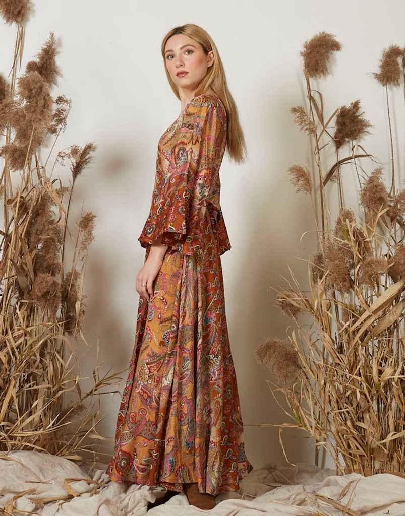 BZNA Boho Hippie Kleid Seide Braun mehrfarbig Seidenkleid mit Kreuz V Ausschnitt oneSize