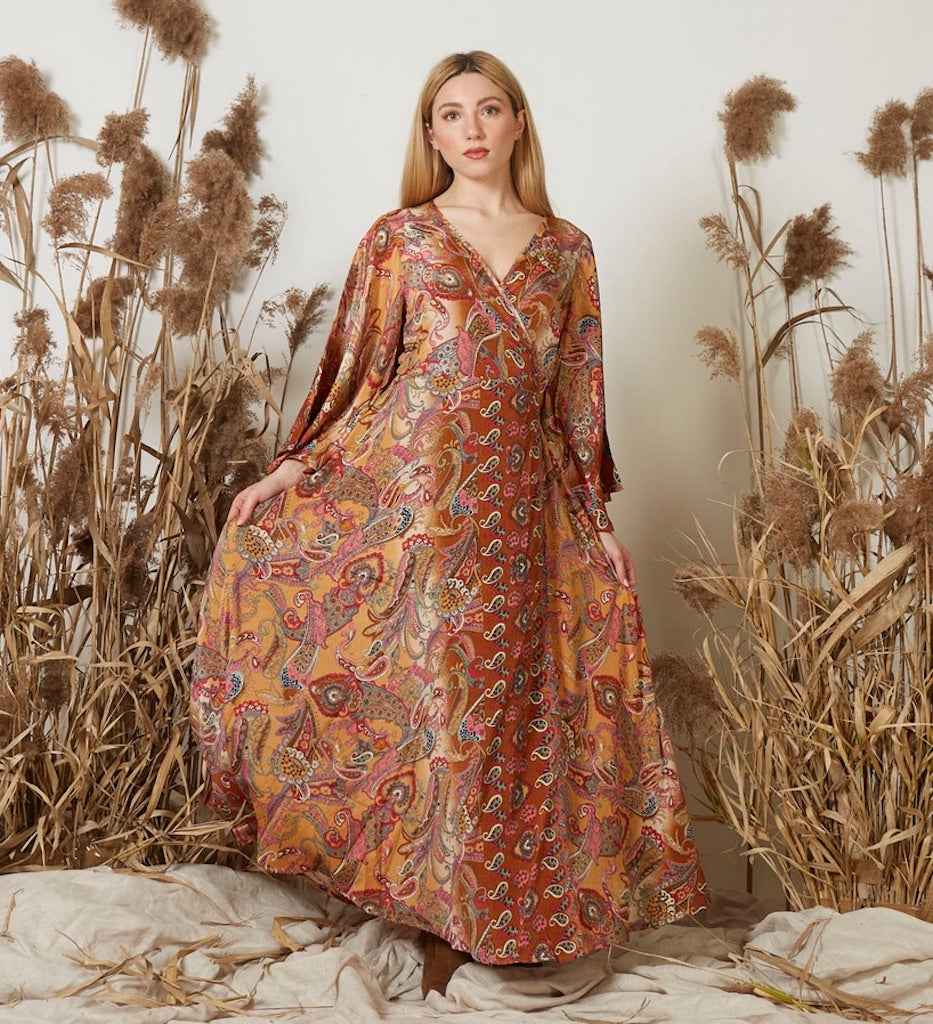 BZNA Boho Hippie Kleid Seide Braun mehrfarbig Seidenkleid mit Kreuz V Ausschnitt oneSize