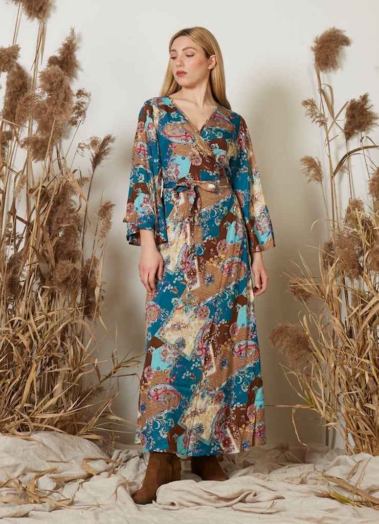BZNA Boho Hippie Kleid Seide Denim mehrfarbig Seidenkleid mit Kreuz V Ausschnitt oneSize